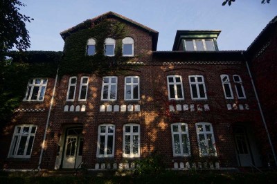 Größen-variable, WG geeignete DG-Maisonette in reizvoller Lage, nahe Ostsee und Schlei auf VB!