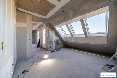 Mai 2025! 3-Zimmer Dachgeschosswohnung mit 11 qm Terrasse unweit vom Kagraner Platz!