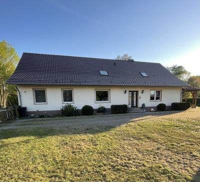 Großes freistehendes Einfamilienhaus
