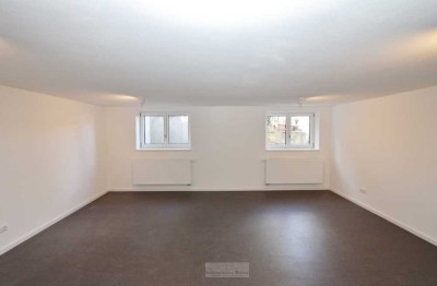 Großzügige 1 ZKB mit Einbauküche im Regensburger Süden