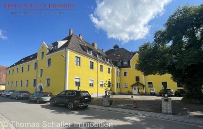 Exklusives Mehrfamilienhaus - Historisches Schloss Ostheim: Der Zwölfer