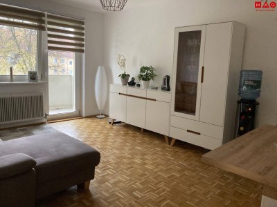 Wunderschöne 3-Zimmer-Wohnung mit Loggia in Toplage! Profitieren Sie von unbezahlbaren Vorteilen wie einer optimalen Infrastruktur und schöner Grünflächen!