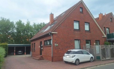 Schöne, gepflegte 3-Zi-Maisonette-Whg. mit geh. Ausstattung und Loggia, Carport u. Stellplatz