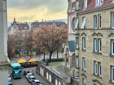 **Rarität: Jugendstil-Traum in TOP Lage - Stuttgart West - mit Loggia und Balkon**