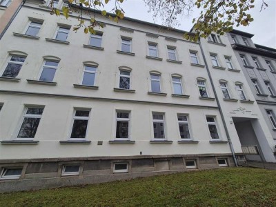 Vollvermietetes und großes MFH mit Balkonen und Stellplätzen in guter und ruhiger Lage!