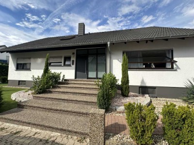 Exklusive 4-Raum-OG-Wohnung mit Balkon und EBK in Stutensee