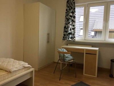 Möbliertes Zimmer mit eigener Dusche/WC, zentral gelegen in FNtral in FN