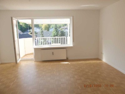 Top renovierte/modernisierte 2,5-Zimmer-Wohnung mit Balkon und Einbauküche in Sundern (Sauerland)