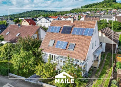 Großzügiges Einfamilienhaus in ruhiger Lage mit großem Garten und großer Scheune/Garage!