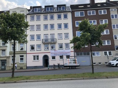 Kiel - Am Wilhelmplatz: 2 modernisierte und freie 2 Zimmer Eigentumswohnungen mit Balkon im 1.0G.