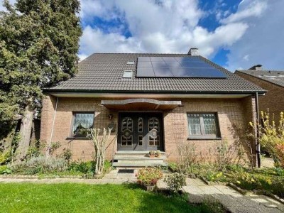Großzügiges Zweifamilienhaus mit schönem Garten und Garage in Rheinberg/Borth!