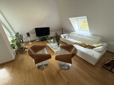 Helle 2,5-Zimmer Maisonette-Wohnung mit Balkon in München-Hadern