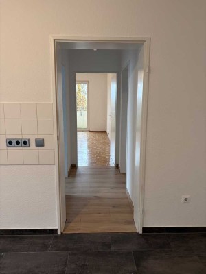 Helle 2-Zimmerwohnung mit Tageslichtbad und großem Balkon