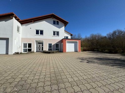Ihr neues Zuhause wartet!"  Wohn- u. Geschäftshaus in Westerheim mit großem Garten und Doppelgarage