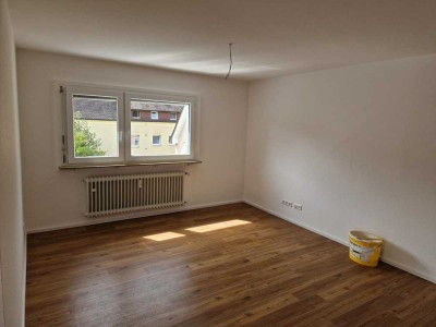 ERSTBEZUG-Schöne 2 Zimmer-Dachgeschoss-Wohnung in Baden-Baden