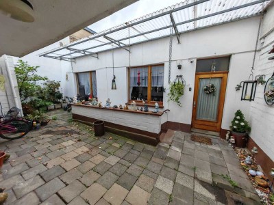 Gemütliches ruhiges Bungalow auf der Frechener Fußgänger Zone