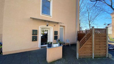 Attraktive Erdgeschosswohnung mit vier Zimmern und Terrasse