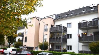 Schöne Eigentumswohnung im 2.Obergeschoss mit 2ZKB, Aufzug und Balkon in einem 11 Familienhaus