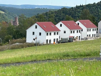 Neubau, Massiv Haus, in Wertheim mit Baugarantie.