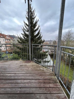 3 Raum Wohnung mit Tageslichtbad und Balkon