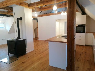 Außergewöhnlich! 2-Zi-Maisonettewhg vom Feinsten!