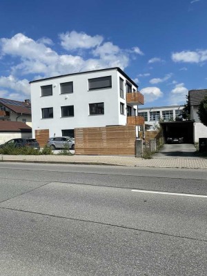 Erstbezug mit Balkon: Exklusive 3-Zimmer-Wohnung mit gehobener Innenausstattung in Rosenheim