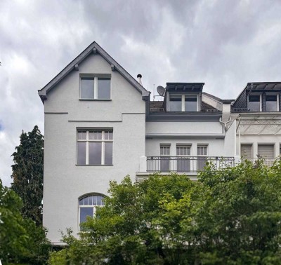 Exklusive Altbauwohnung/Praxis/Kanzlei am Kurpark Wiesbaden-Sonnenberg - Stil, Charme und Top-Lage