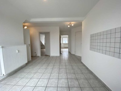 Ansprechende und gepflegte 3-Raum-Dachgeschosswohnung in Oberbergischer Kreis