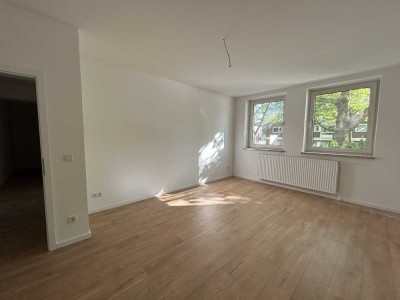 Erstbezug nach Renovierung * 3,5-Zimmer-Wohnung im Erdgeschoss * Gartenanteil * große Küche