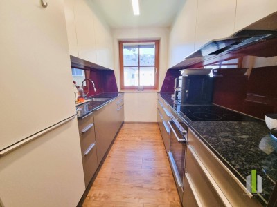 Charmante 3-Zimmer-Dachgeschoß-Wohnung mit Balkon, Tiefgarage und bester Lage in Obertrum