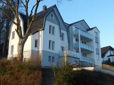Modernisierte 3-Zimmer-DG-Wohnung mit sonnigem Balkon und Aufzug