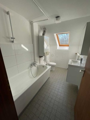 Gepflegte 2 1/2 -Zimmer-Wohnung im 3. OG in Rheinbreitbach