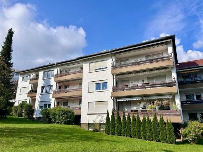 Helle 4-Zimmer Wohnung mit großem Südbalkon, Einbauküche, Garage und reichlich Stauraum