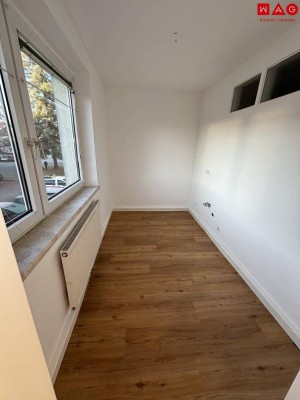 Sanierung abgeschlossen: lichtdurchflutete 1-Zimmer-Wohnung mit optimaler Raumaufteilung – komfortabel, leistbar und mitten im Grünen! Mit praktischem Abstellraum, Aufzug und hellem Badezimmer!