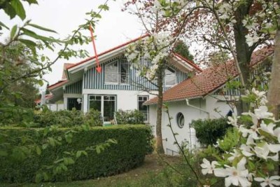 Gepflegte 4-Raum-Doppelhaushälfte mit gehobener Innenausstattung und EBK in Öhningen