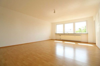 Bodenheim bei Mainz – Frisch renovierte 3-Zimmer-Wohnung mit Balkon und Weitblick