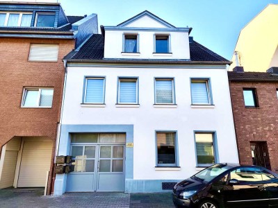 Frechen, umfangreich modernisierte Maisonette Wohnung in Innenstadtlage