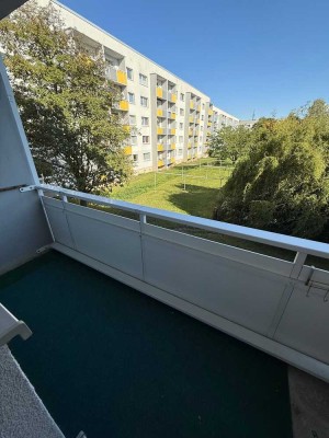 2-Raum Wohnung im 1. OG mit Wannenbad