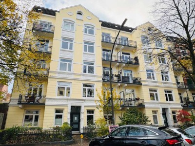 Sanierungsbedürftiger Altbauklassiker in toller Lage von Eimsbüttel