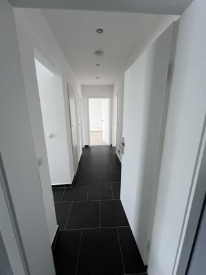 Bitterfeld-Wolfen - Gepflegte 4 ZKB Wohnung WE29