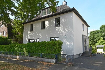 Höseler Familien-Herzstück! Restauriertes, freistehendes 30er-Jahre-Haus mit tollem Garten