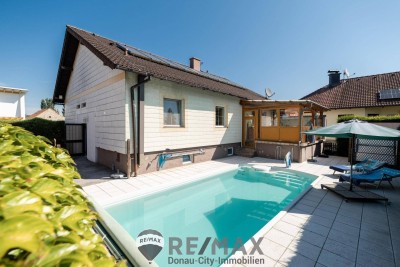 Ihr neues Zuhause: Haus mit Pool, Wintergarten &amp; Komfort