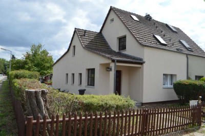 Möbliertes Haus mit großem Garten für 12 Monate zu vermieten, Berlin Heiligensee  Doppelhaushälfte