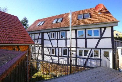 Idyllisch wohnen in einem kernsanierten ehemaligen Schulhaus-Ensemble