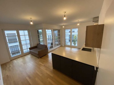 Neuwertige 3-Zimmer-Wohnung mit Balkon in München Allach