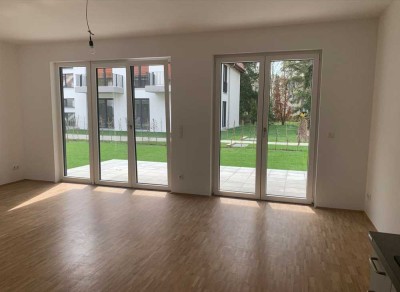 2 Zimmerwohnung mit Garten und Tiefgaragenplatz im Neubau
