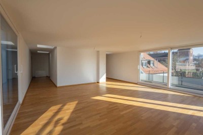 Penthouse der Extraklasse in Baden-Baden – mit Panorama-Fenstern und direktem Aufzugzugang