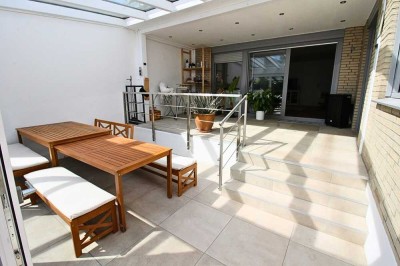 **Exklusiver Bungalow mit Wintergarten und Traumterrasse – Wohnen auf einer Ebene in Perfektion**