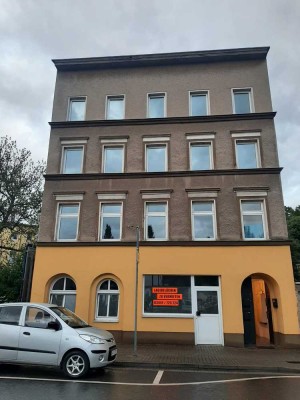 2 schöne Häuser zu vermieten
