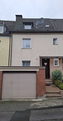 Reihenhaus mit Garten und Garage in Wuppertal-Oberbarmen- von privat!